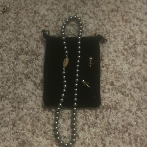 Black pearl necklace and stud set